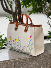 Load image into Gallery viewer, Gardenia tote
